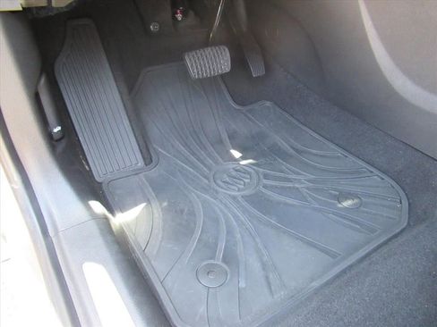 Used 2019 Buick Envision Essence FWD image 31