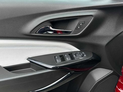 New 2026 Chevrolet Trax LT w/ Sunroof Package image 11