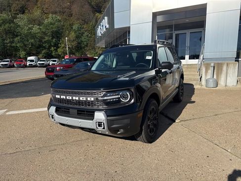 New 2025 Ford Bronco Sport Badlands image 3