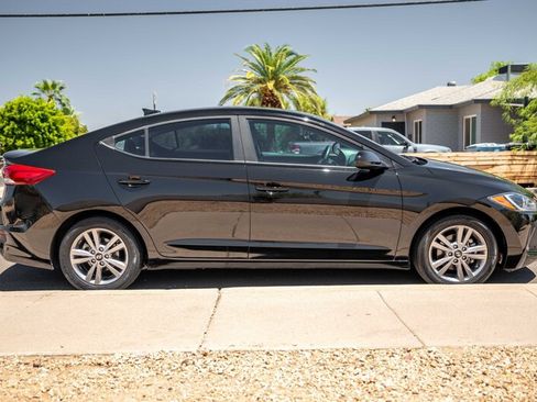 Used 2018 Hyundai Elantra Value Edition FWD image 6