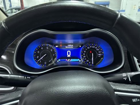 Used 2015 Chrysler 200 C w/ Navigation & Sound Group I image 32