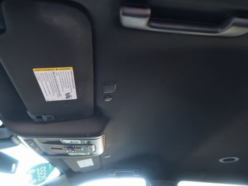 Used 2022 GMC Yukon Denali image 12