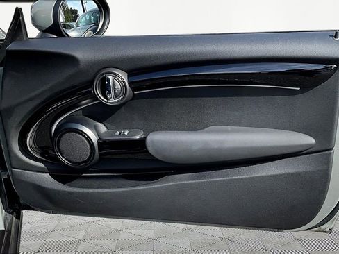 Used 2022 MINI Cooper S image 26