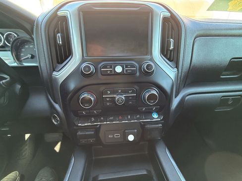 Used 2020 Chevrolet Silverado 1500 LT Trail Boss image 3