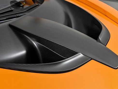 Used 2019 McLaren Senna RWD image 7