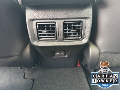 Used 2024 Toyota Venza Limited AWD/4WD image 12