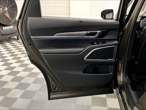 Used 2025 Kia Telluride SX Prestige AWD/4WD image 23