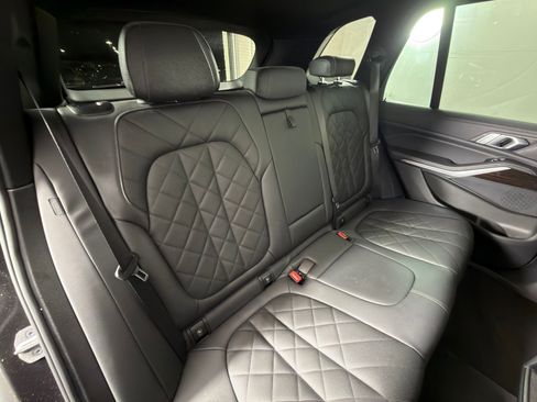 Certified 2023 BMW X5 sDrive40i w/ Premium Package image 28