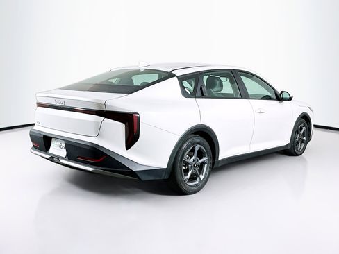 Used 2025 Kia K4 LXS image 9