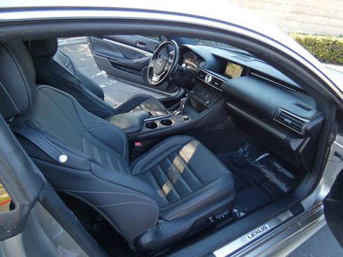 Used 2017 Lexus RC 200t image 28