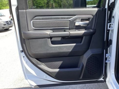 New 2026 RAM 2500 Big Horn AWD/4WD image 17
