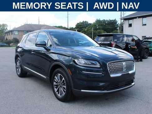 Used 2023 Lincoln Nautilus AWD w/ Premium Package image 2