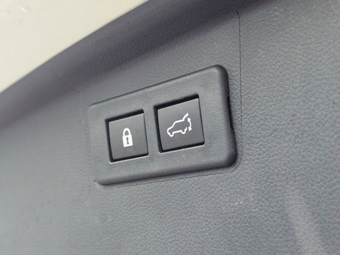 Used 2022 Subaru Outback Wilderness w/ Wilderness Package image 31