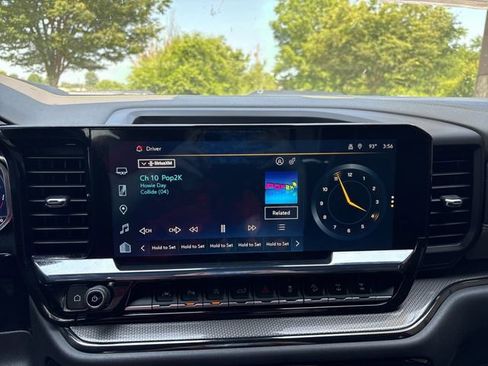 Used 2023 Chevrolet Silverado 1500 ZR2 image 24