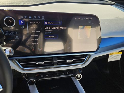 New 2026 Chevrolet Equinox EV LT image 20