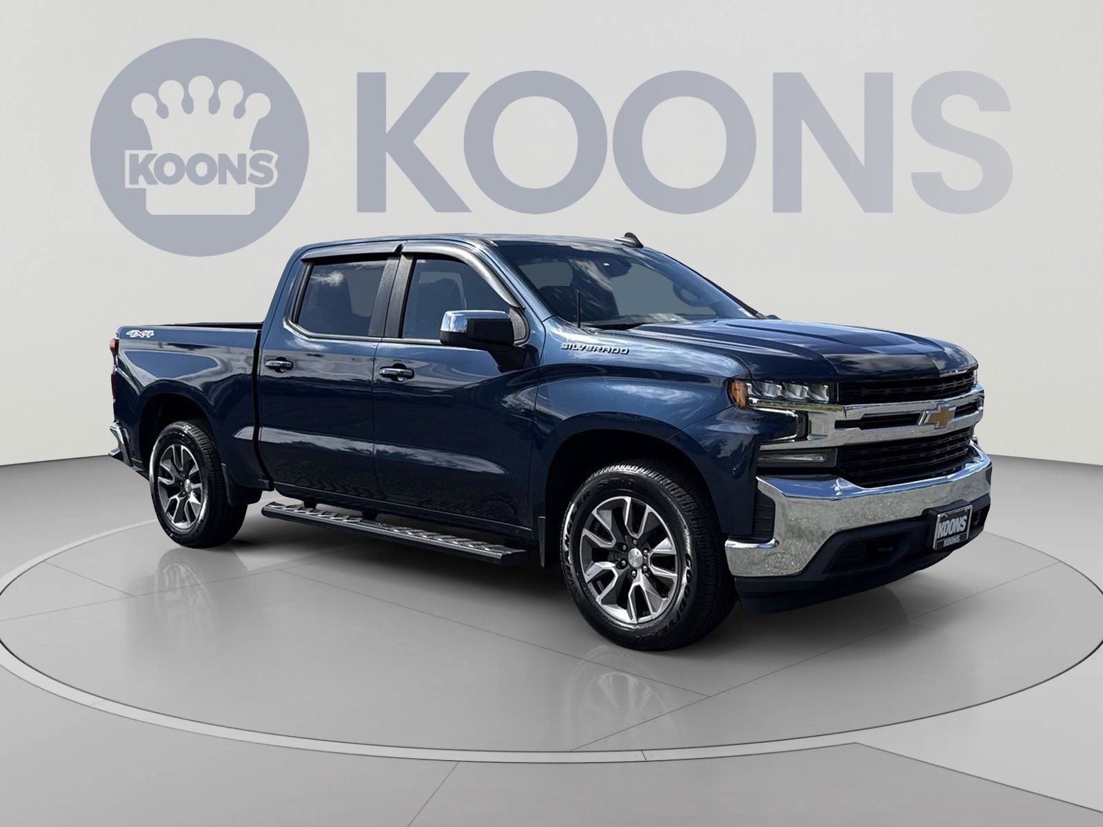Used 2022 Chevrolet Silverado 1500 LT AWD/4WD image 2