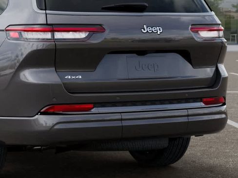 New 2026 Jeep Grand Cherokee L Limited AWD/4WD image 13