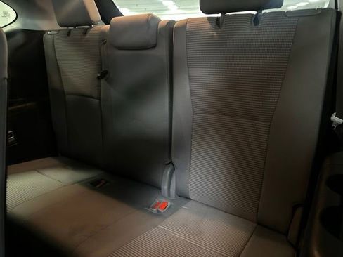 Used 2023 Toyota Highlander L FWD image 19