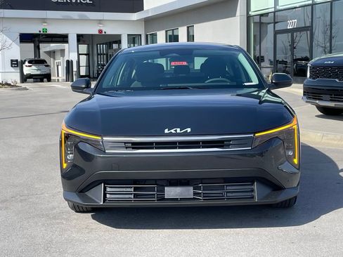 New 2026 Kia K4 LXS image 2