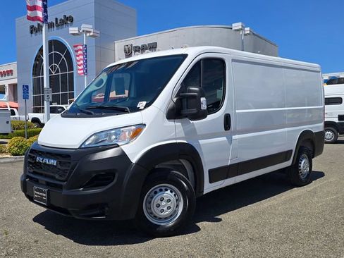Used 2025 RAM ProMaster 2500 FWD image 3