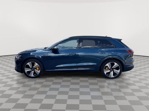 Used 2022 Audi e-tron Premium Plus w/ Premium Plus Package image 8