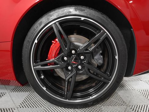 Used 2023 Chevrolet Corvette Stingray Premium Conv w/ Z51 Performance Package RWD image 32