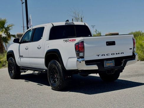 Used 2023 Toyota Tacoma TRD Off-Road w/ Black Out Package (TMS) AWD/4WD image 10