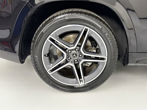 Certified 2024 Mercedes-Benz GLS 450 4MATIC image 34
