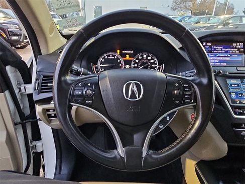Used 2017 Acura MDX SH-AWD image 24