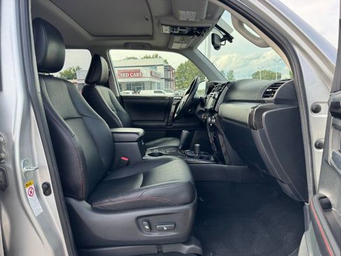 Used 2015 Toyota 4Runner 4WD image 19
