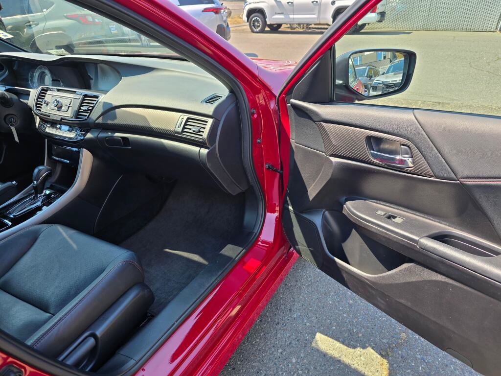 Used 2017 Honda Accord Sport Special Edition image 9