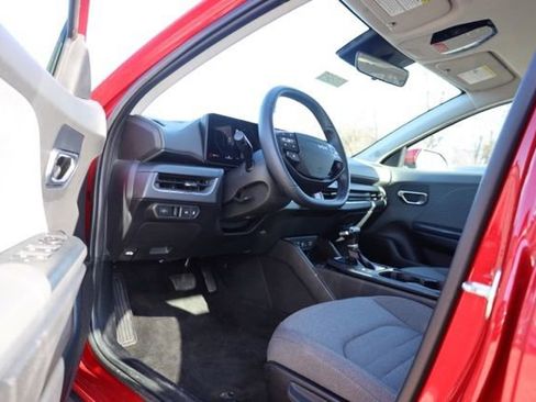 Used 2025 Kia K4 EX image 15