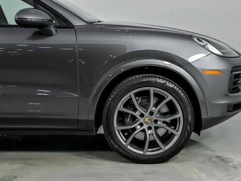 Used 2022 Porsche Cayenne Coupe image 15
