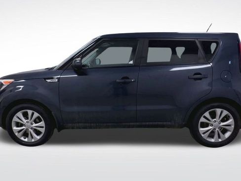 Used 2016 Kia Soul + image 5