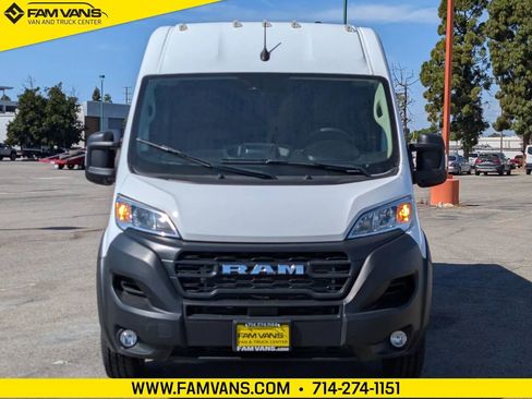 Used 2025 RAM ProMaster 2500 w/ Convenience Group FWD image 2