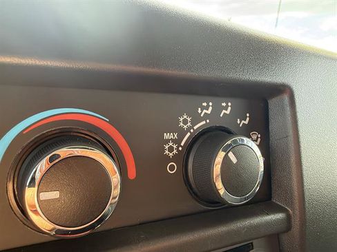 Used 2025 GMC Savana 2500 w/ Driver Convenience Package RWD image 33