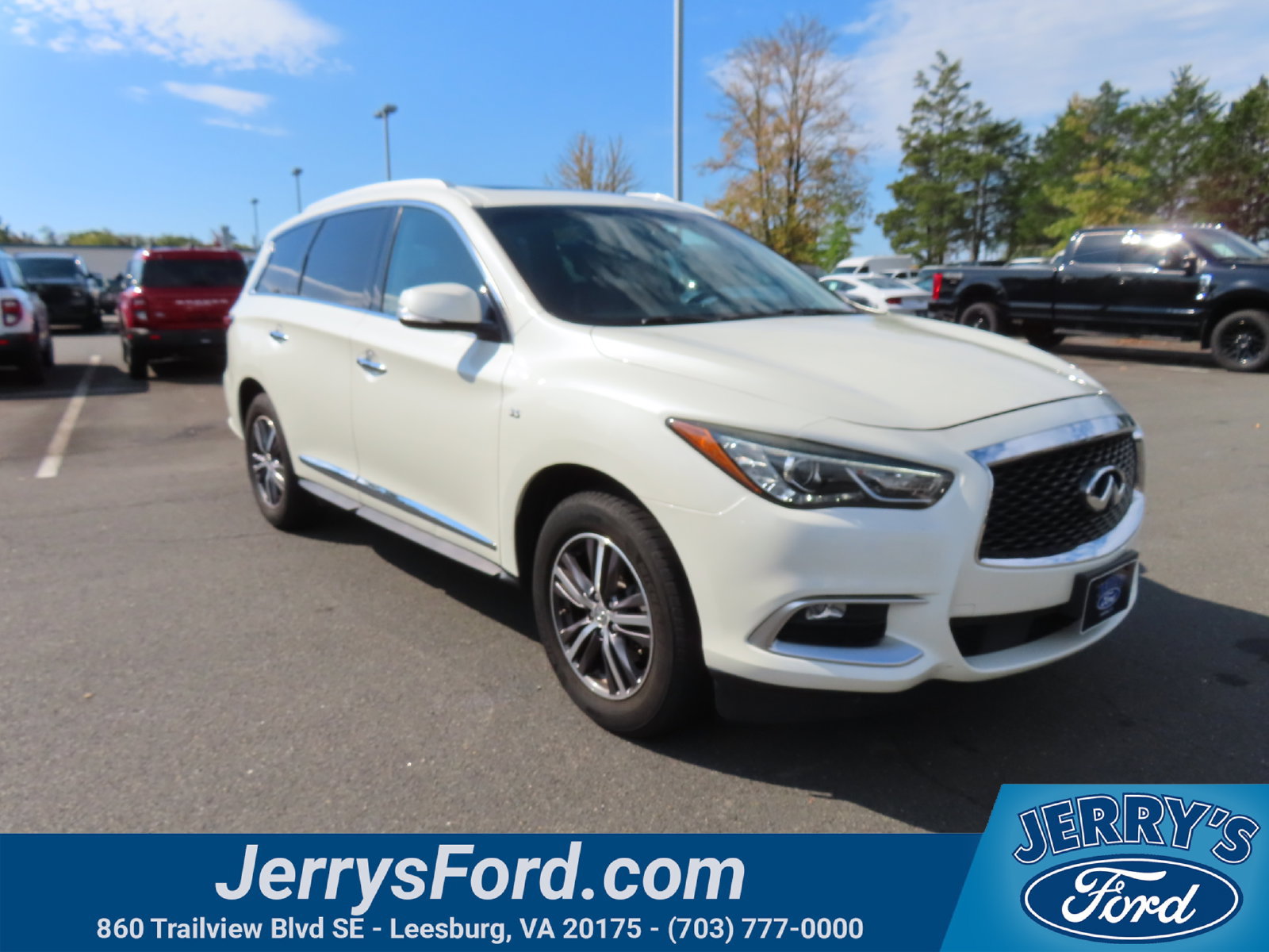 Used 2016 INFINITI QX60 Luxe w/ Premium Package AWD/4WD image 1