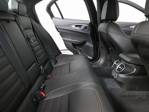 New 2025 Alfa Romeo Giulia w/ Driving Assist Package image 18