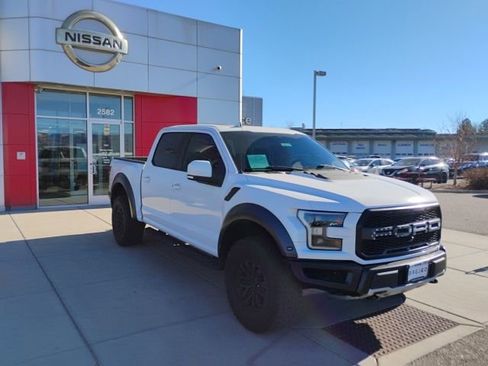 Used 2019 Ford F150 Raptor w/ Equipment Group 802A Luxury AWD/4WD image 3