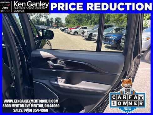 Used 2023 Jeep Grand Cherokee Altitude AWD/4WD image 24