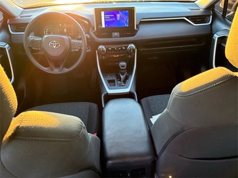 Used 2024 Toyota RAV4 XLE image 20