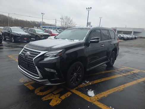Used 2022 Lexus GX 460 Premium w/ Accessory Package image 8