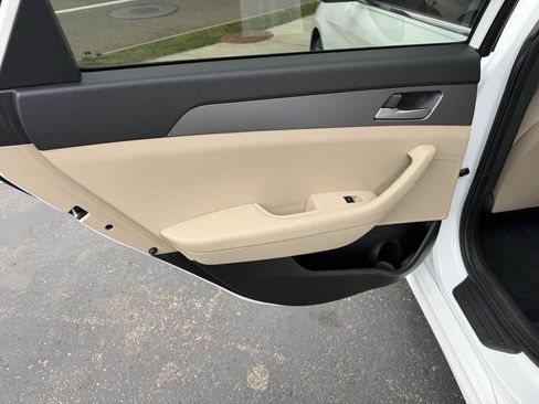 Used 2018 Hyundai Sonata SE FWD image 14