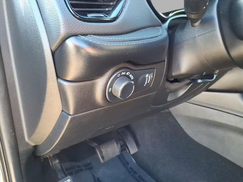 Used 2024 Dodge Durango SXT image 14