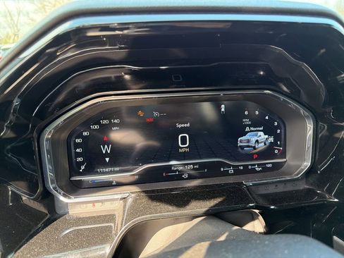 Used 2023 GMC Sierra 1500 SLT w/ SLT Convenience Package image 8