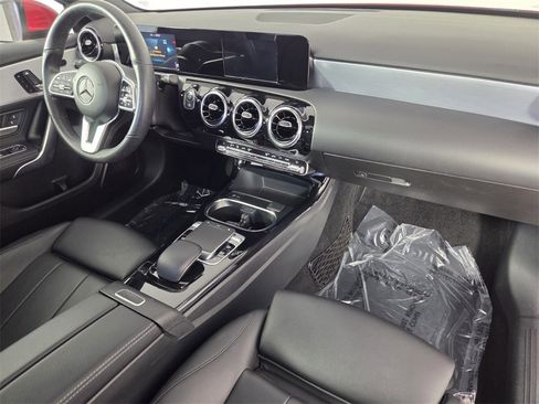 Used 2019 Mercedes-Benz A 220 4MATIC image 31