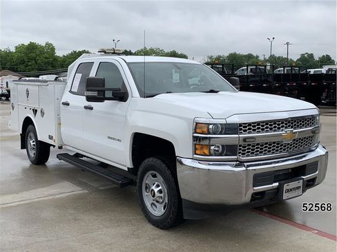 Used 2019 Chevrolet Silverado 2500 W/T w/ WT Convenience Package AWD/4WD image 3