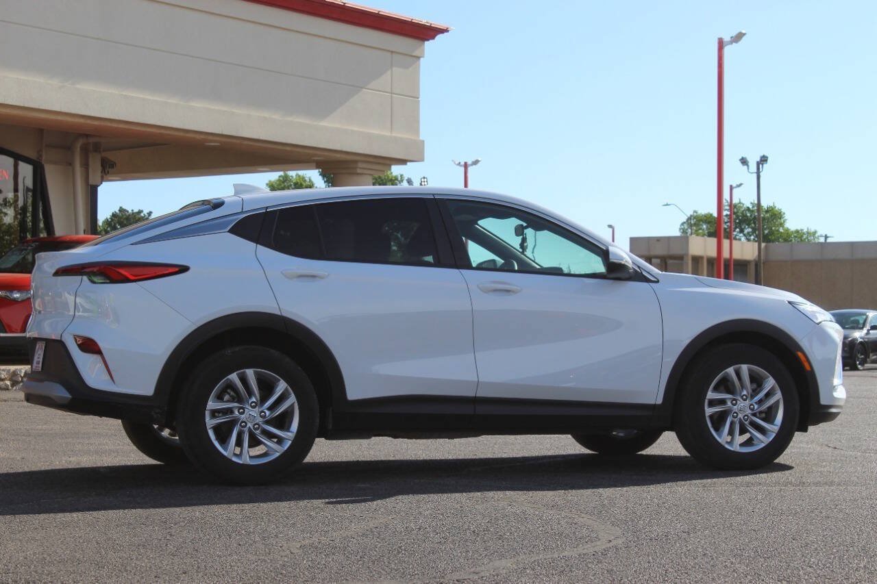 Used 2025 Buick Envista Preferred FWD image 3