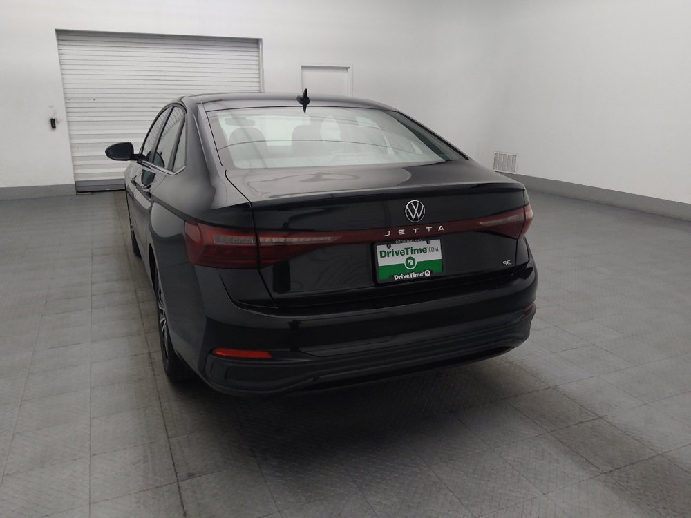 Used 2025 Volkswagen Jetta SE FWD image 6