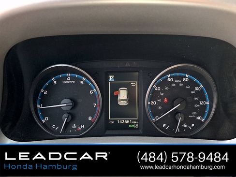 Used 2017 Toyota RAV4 XLE AWD/4WD image 21